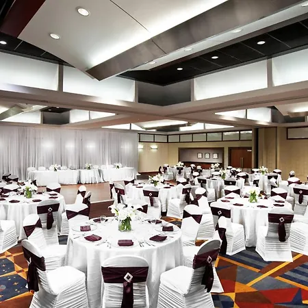Sheraton Cleveland Airport Hotel-3